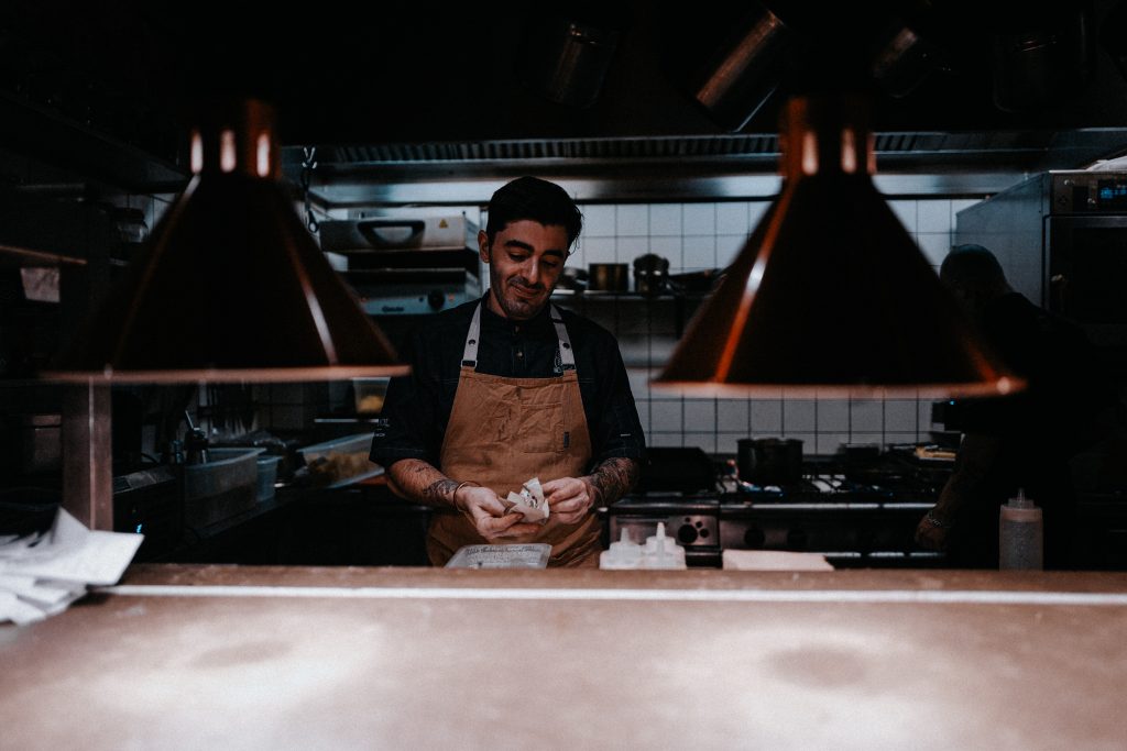 Découvrez la Street Food Thaï : Une Explosion de Saveurs à Chaque Coin de Rue !